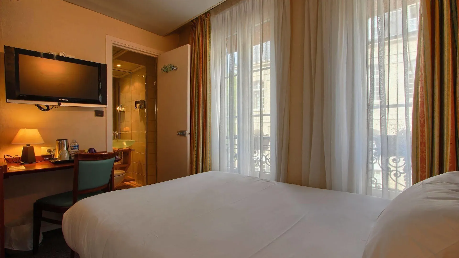 Timhotel Paris Gare De L'Est 3*,